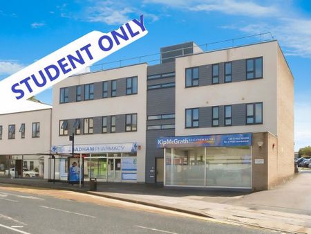 1 bedroom in a flat share to rent - Photo 2