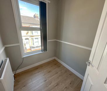 3 bedroom terraced house to rent - Photo 4