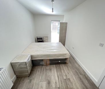 2 bedroom property to rent - Photo 1