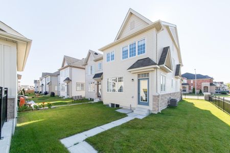 For Lease - 180 Mcbride Avenue, Clarington, Ontario - Photo 4