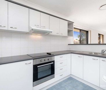 Stand-alone Lowset Villa, Water Bill Included - Photo 1