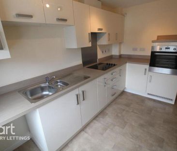 3 bedroom semi-detached house to rent - Photo 2