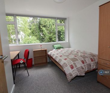 1 bedroom in a house share to rent - Photo 3