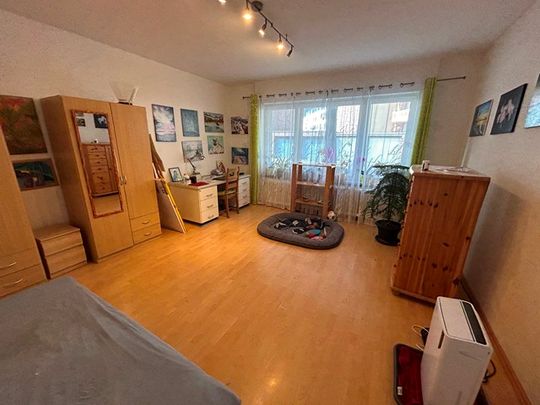 Helle 3 Zimmer Wohnung im Erdgeschoss mit großer Terrasse und Garten! - Foto 1