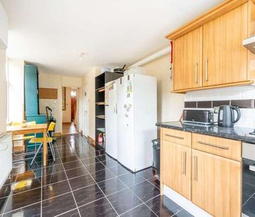 Leytonstone, Leytonstone, E11 - Photo 4
