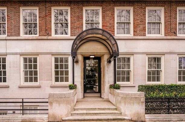 3 bedroom flat to rent - Photo 1