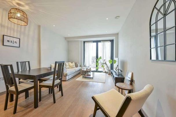 Chivers Passage, Wandsworth Town, SW18 - Photo 1