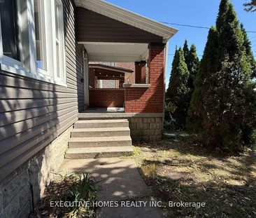 For Lease - 650 Oxford Street, London East, Ontario - Photo 2