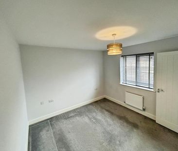 3 bedroom detached house to rent - Photo 2