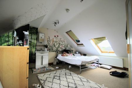 6 bedroom end of terrace house to rent - Photo 5