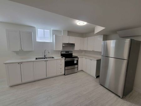 For Lease - 40 Nicholson Drive Unit# Lower, Barrie, Ontario - Photo 2