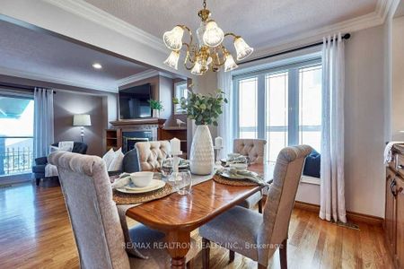 Semi-Detached Home For Lease | E8136936 - Photo 4