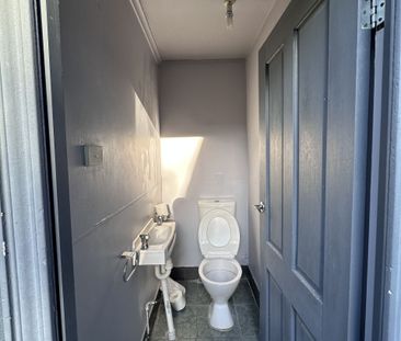 Studio in Merrylands West - Photo 2