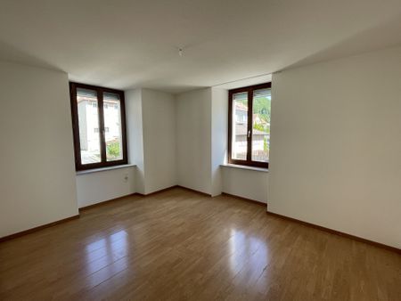 St-Imier, bel appartement de 4 pièces au 2ème étage avec ascenseur - Photo 4