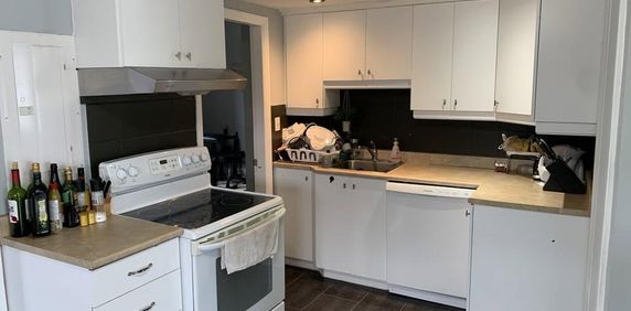 GRAND 5 ½ À LOUER – FLEURIMONT – DISPONIBLE MAINTENANT - Photo 2