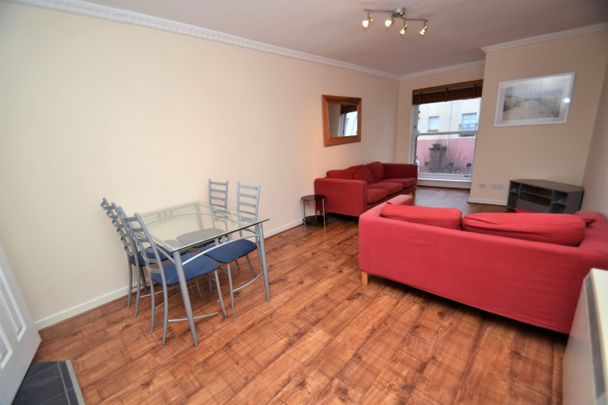 1 bed flat to rent in Ingram Street, Glasgow, G1 1 - Photo 1