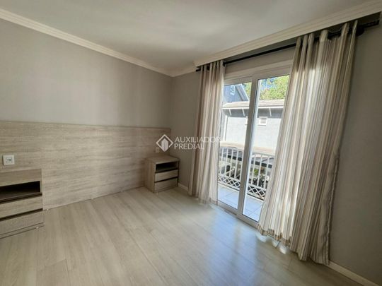 Casa Geminada com 4 quartos e 113m² para alugar em Parque das Hortensias, Canela. - Photo 1