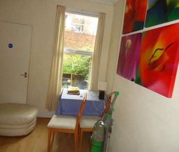 1 bedroom House To Let - Photo 2