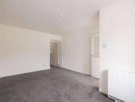 2-bedroom Cottage to let on an AST. - Photo 2