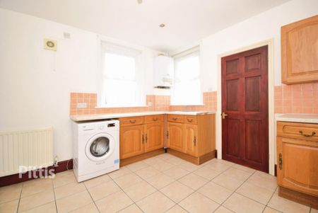 3 bedroom semi-detached house to rent - Photo 4