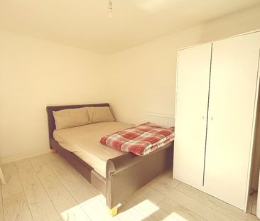 Studio Flat, Harrow View, HA2 - Photo 4