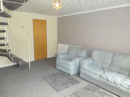 Lancia Close, Aldermans Green, Coventry, CV6 - Photo 4