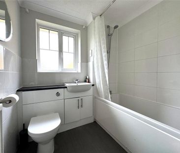 3 bedroom detached house to rent - Photo 2