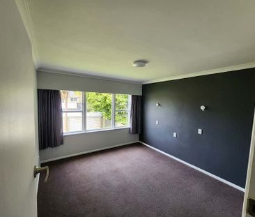 Large 3BR family home + Pool! - Photo 6