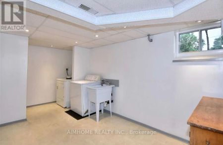 212 BEECHY DRIVE - Photo 4