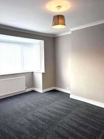 Surrey Avenue, Oldham, OL2 - Photo 3