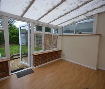 Aquila Close, Leatherhead, Surrey, KT22 8TY - Photo 3