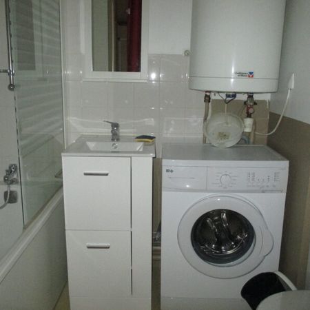 Location Appartement 1 pièce 18m² ORLEANS 45100 - Photo 3