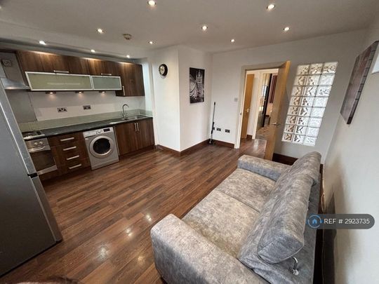 1 bedroom flat to rent - Photo 1