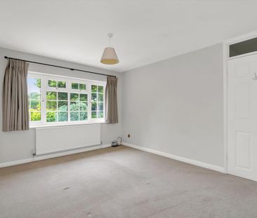 5 bedroom detached house to rent - Photo 4