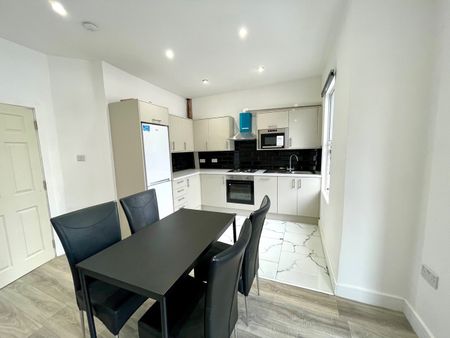 2 Bed Maisonette, Station Road, HA1 - Photo 4