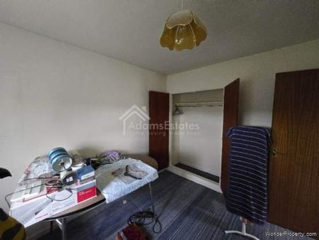 2 bedroom property to rent in Batley - Photo 3