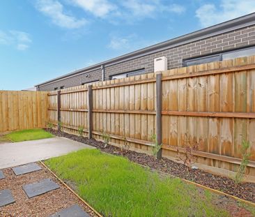 14 Annabel Street, Deanside VIC 3336 - House For Rent | Domain - Photo 4