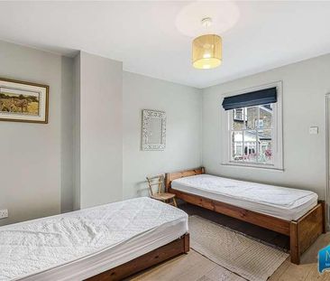 Harwoods Yard, Winchmore Hill, London, N21 - Photo 5