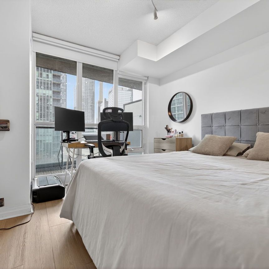 For Lease - 16 Yonge Street Unit# 1013, Toronto, Ontario - Photo 1