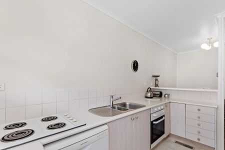 Unit 11/3 Boston Road, Balwyn. - Photo 3