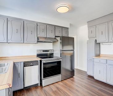 For Lease - 156 Combe Avenue, Toronto, Ontario - Photo 5