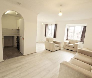 2 bedroom flat to rent - Photo 5