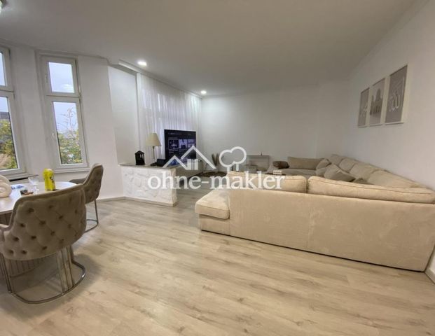 Renovierte und freundliche Altbauwohnung Zentral in Duisburg Ruhrort - Foto 1