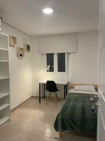 Avinguda Doctor Peset Aleixandre, Valencia, Valencian Community 46009 - Photo 4