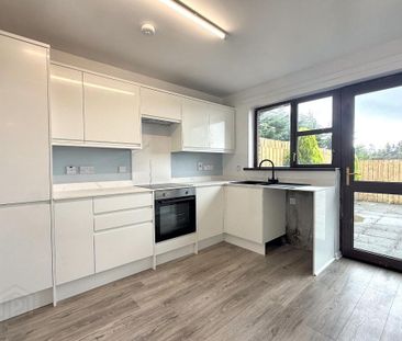 100 Hazelwood Avenue, Dunmurry, Belfast, BT17 0SZ - Photo 3