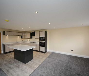 3 bedroom penthouse to rent - Photo 2