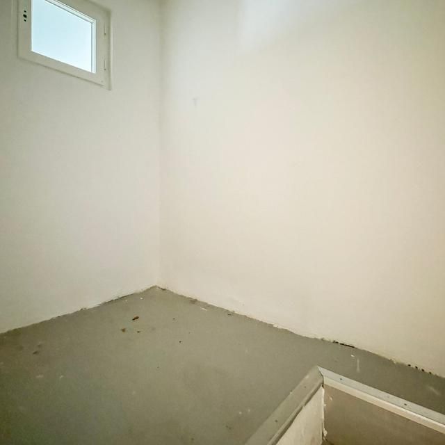 2 Zimmer - mit Laden / Bürofläche - eigener Eingang - große Terrasse mit Garten - TOP Lage - Photo 1