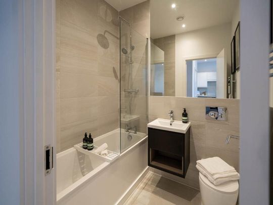 1 bedroom flat to rent - Photo 1