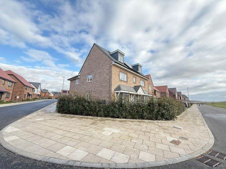 5 bedroom detached house to rent - Photo 2
