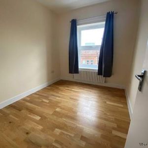 2 bedroom property to rent in London - Photo 2